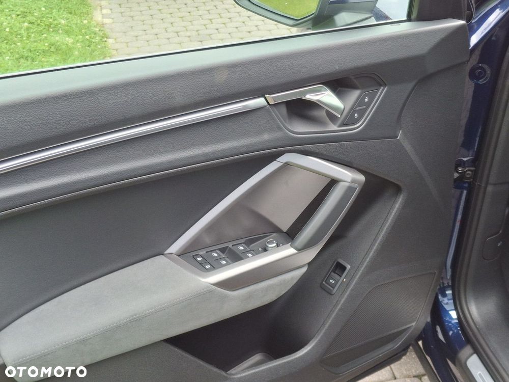 Audi Q3 Sportback - 25