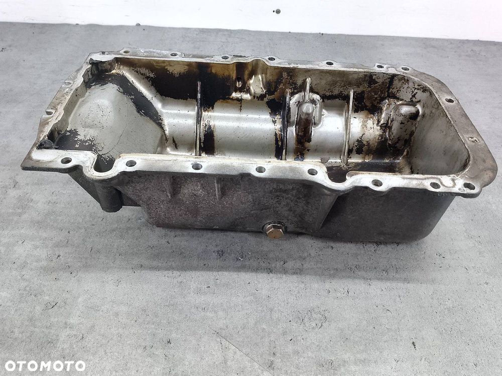 MISKA OLEJOWA CHRYSLER PACIFICA 04792661AC 3.5 V6 - 2