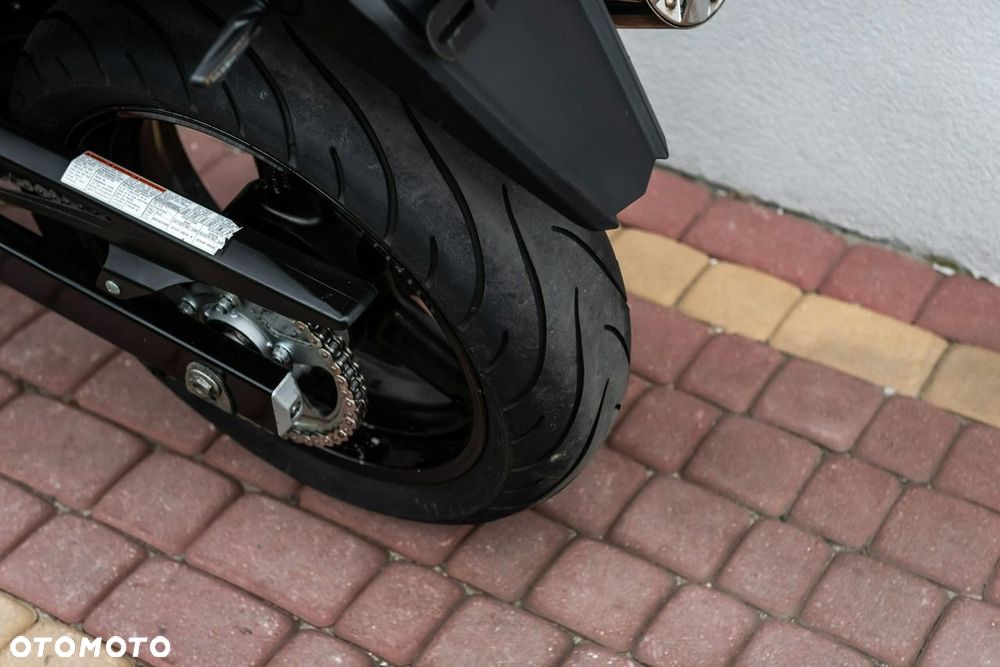 Suzuki GSX - 8