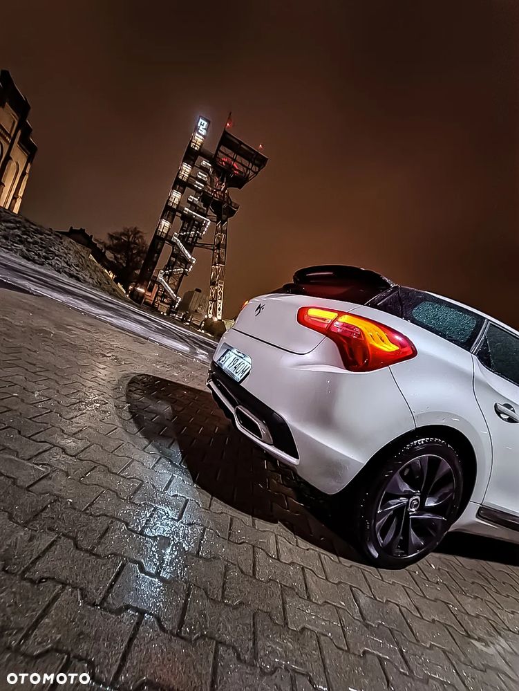Citroën DS5 HDi 165 SportChic - 10