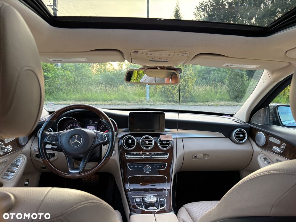 Mercedes-Benz Klasa C 300 9G-TRONIC - 8