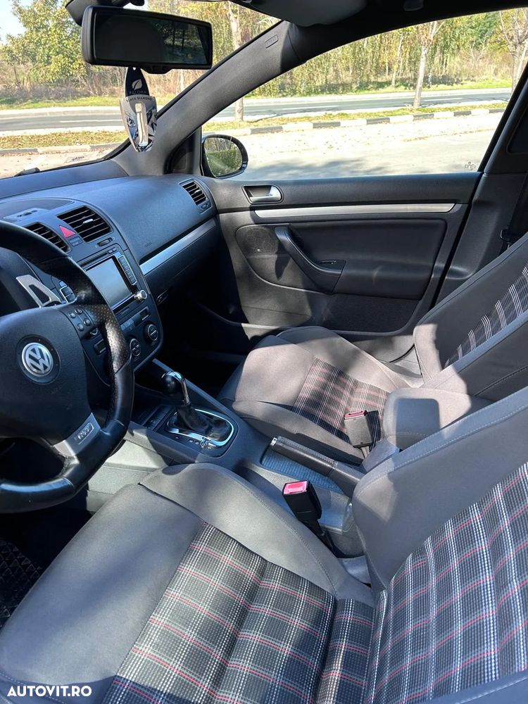 Volkswagen Golf 2.0 FSI GTI DSG - 13