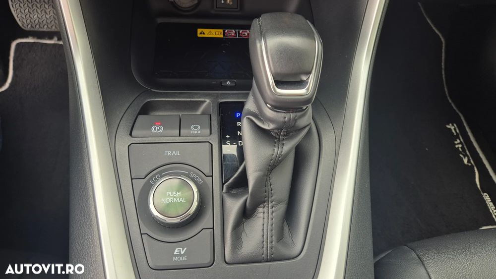 Toyota RAV4 2.5 VVT-iE 4x4 Luxury - 18