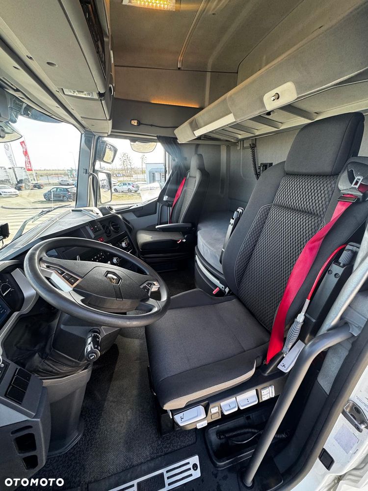 Renault T480 High Cab - 8