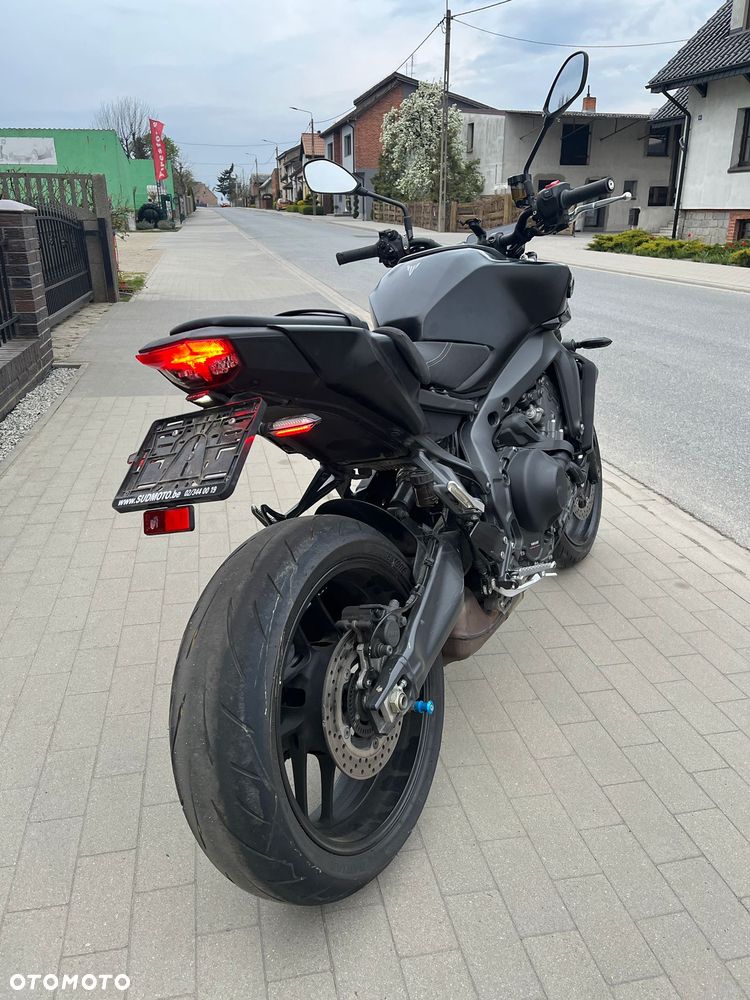 Yamaha MT - 16