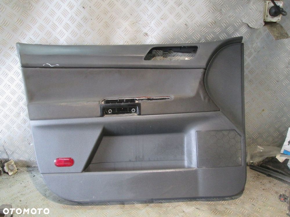 BOCZEK DRZWI TAPICERKA LEWY LEWA PRZÓD VW POLO IV 9N 01- 5D - 1