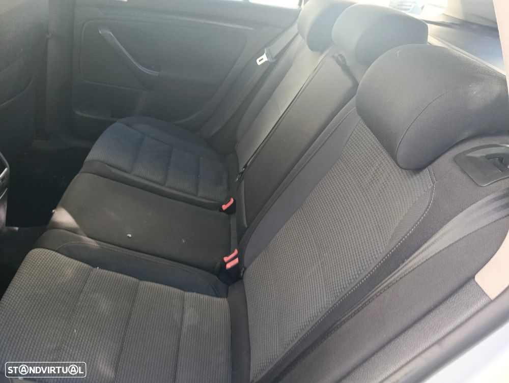 VW Golf Variant 1.6 TDi Confortline - 10