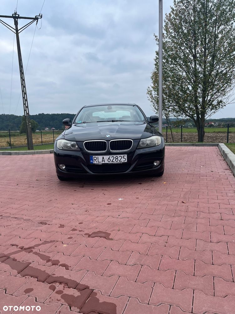 BMW Seria 3 318i - 3