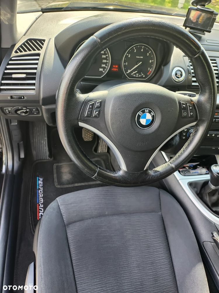 BMW Seria 1 120i - 7