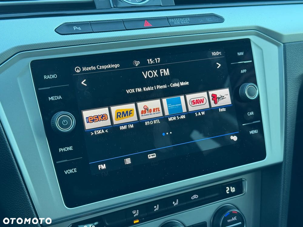 Volkswagen Passat ver-2-0-tdi-scr-dsg-comfortline - 20