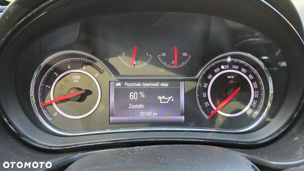 Opel Insignia 2.0 CDTI - 10