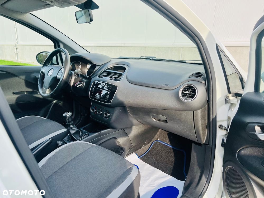 Fiat Punto Evo - 32