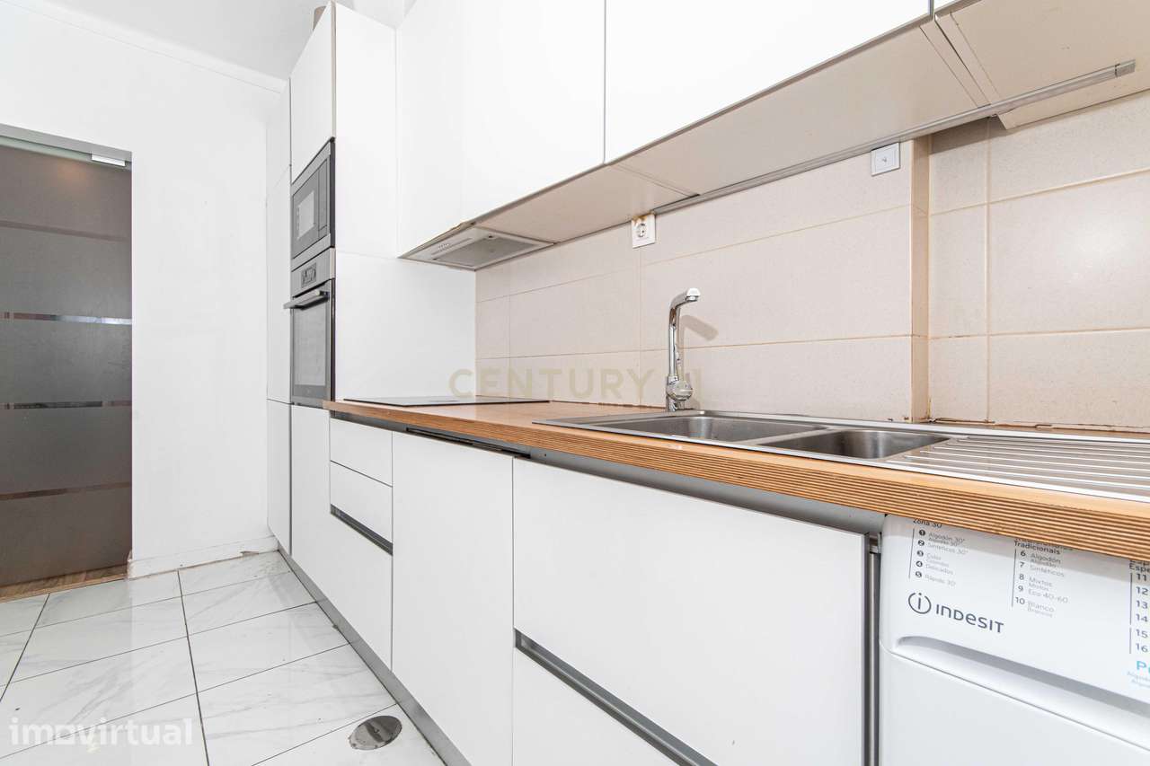 Apartamento T3 remodelado junto ao metro - Grande imagem: 3/21