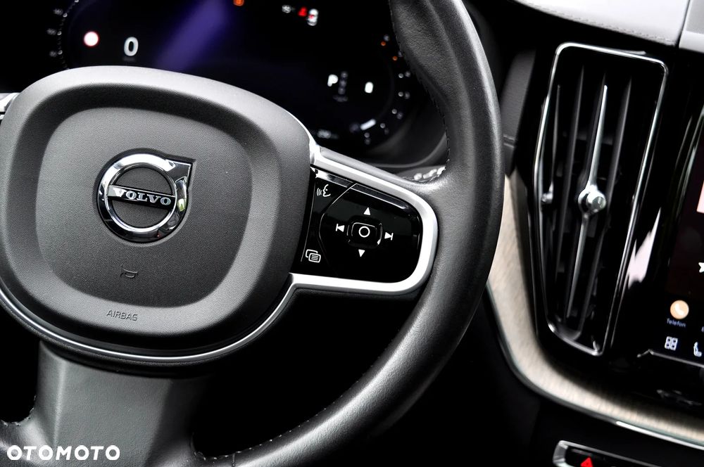 Volvo XC 60 B4 D AWD Geartronic Inscription - 27