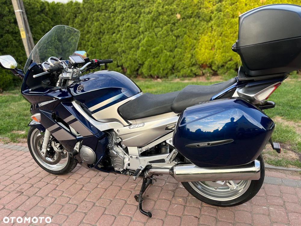 Yamaha FJR - 28