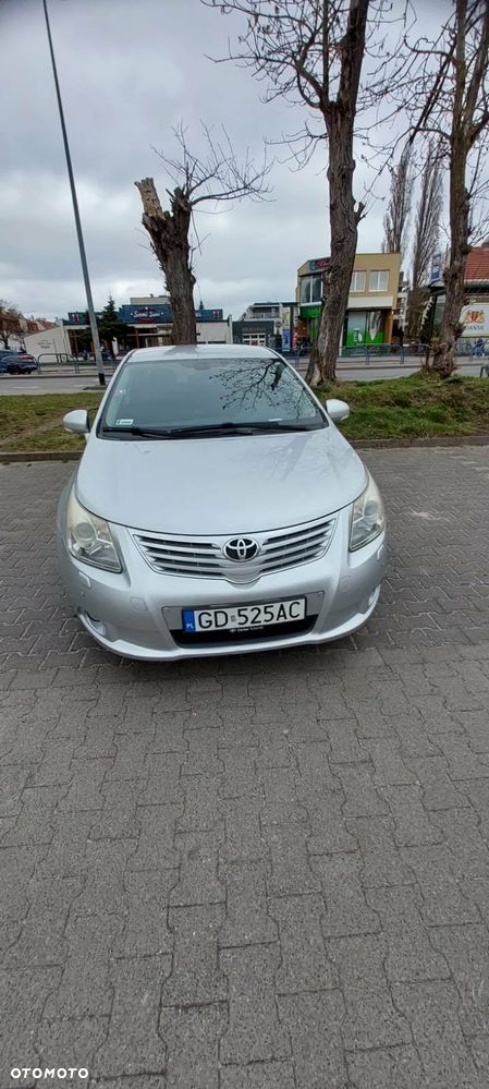 Toyota Avensis 1.8 Sol - 1