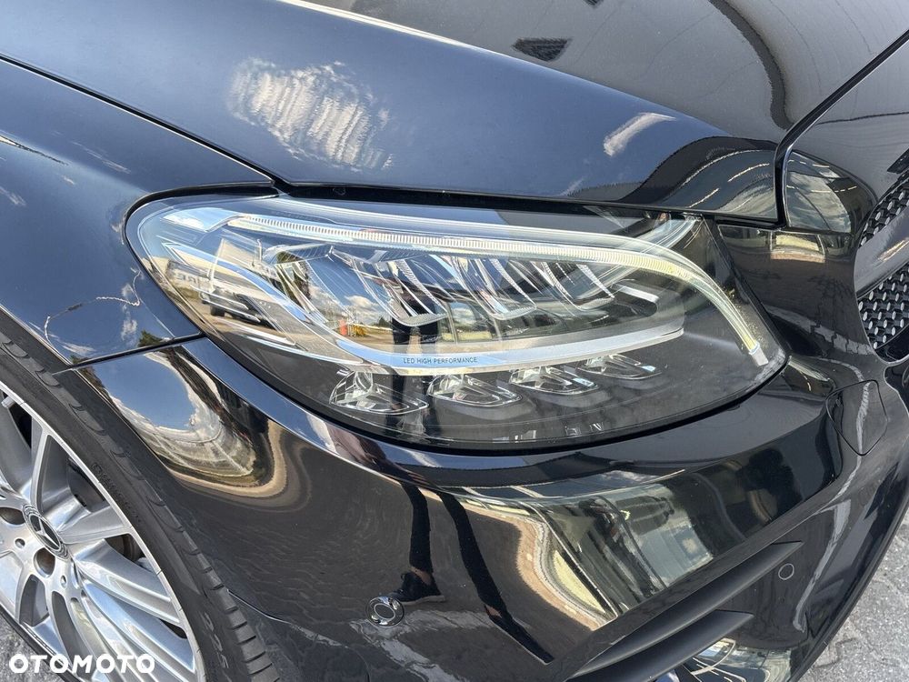 Mercedes-Benz Klasa C 300 4MATIC 9G-TRONIC - 11