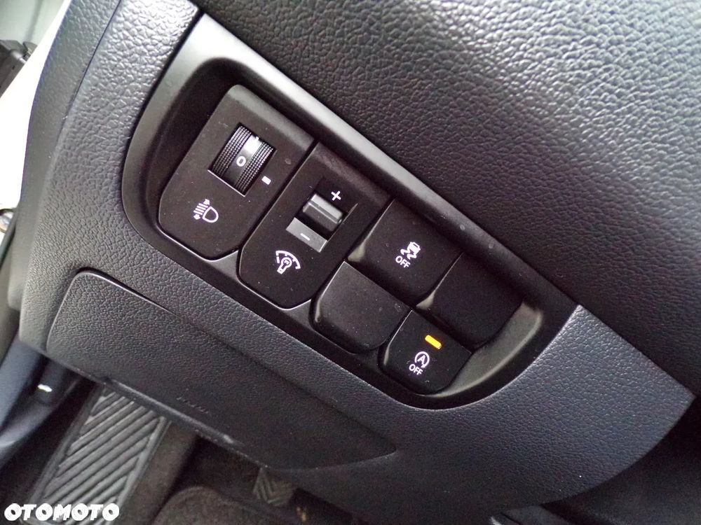 Kia Rio 1.1 CRDI Attract - 19