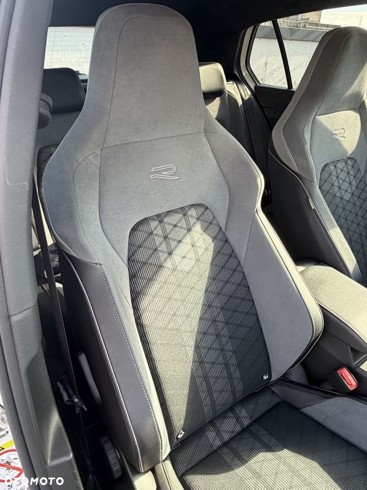 Volkswagen Golf - 13
