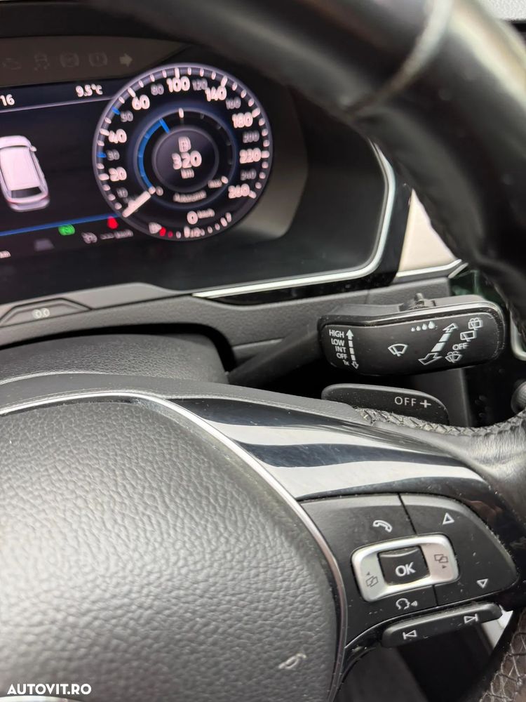 Volkswagen Passat Variant 2.0 TDI DSG Highline - 31