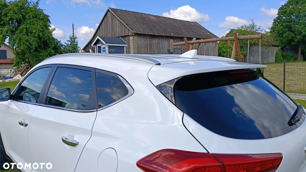 Hyundai Tucson 1.7 CRDI BlueDrive Style 2WD - 16