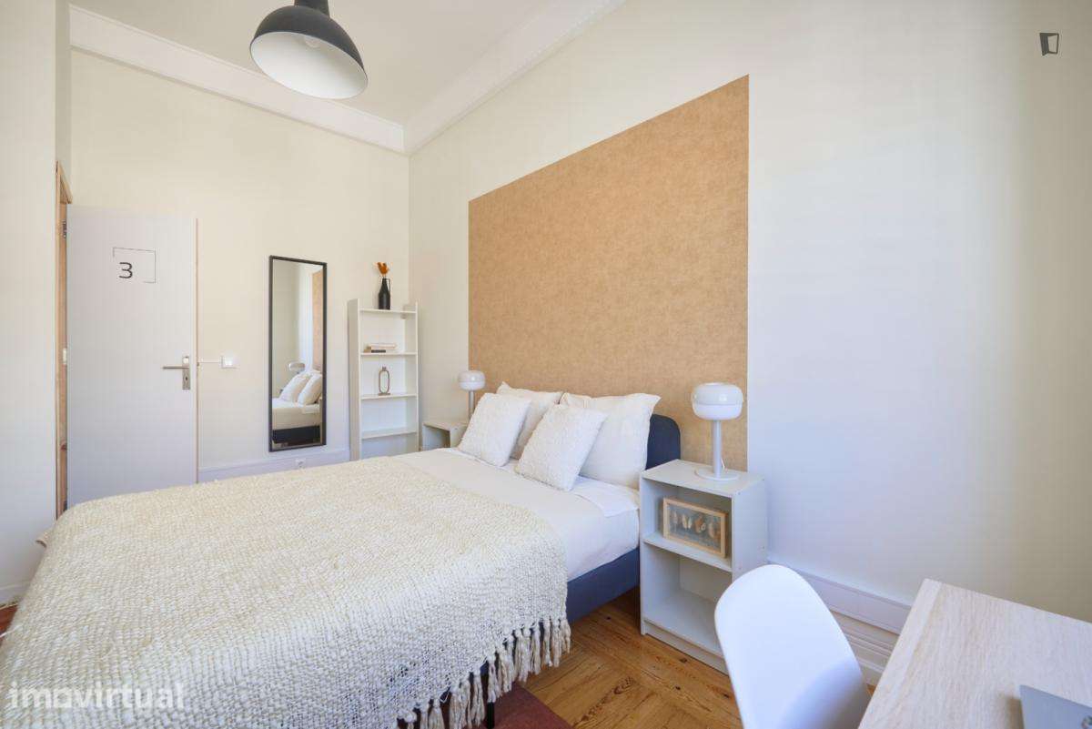 Quarto - localizado em Marquês de Pombal Lisbon - Grande imagem: 5/35