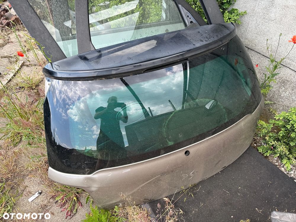 CITROEN DS3 SZYBA W KLAPĘ BAGAŻNIKA SZYBA TYŁ - 1