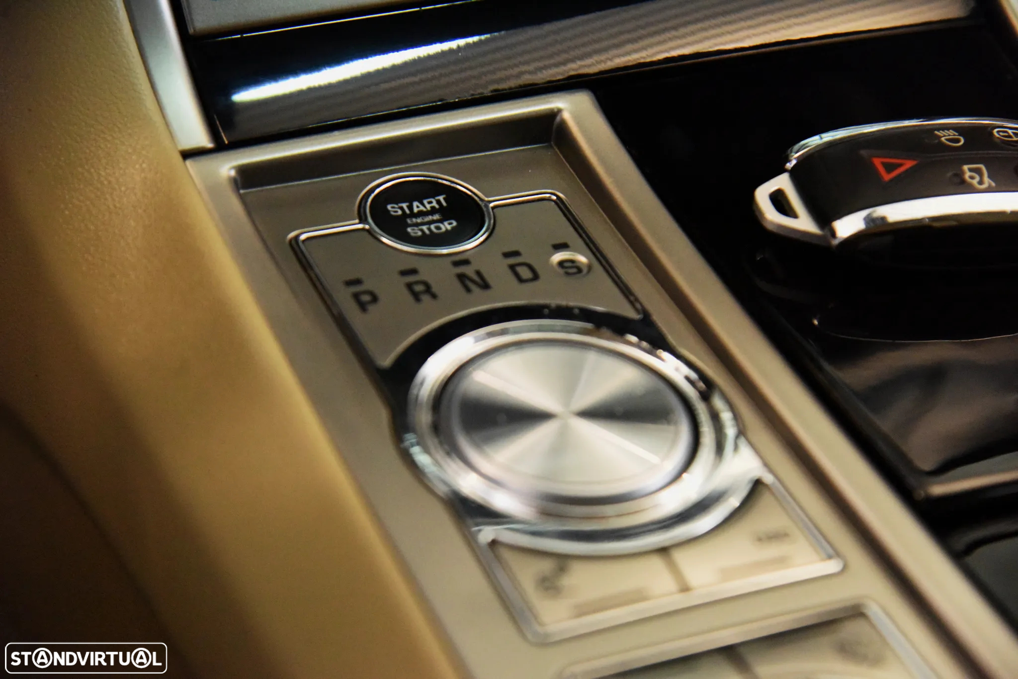 Jaguar XF 3.0 D V6 S Luxury - 16