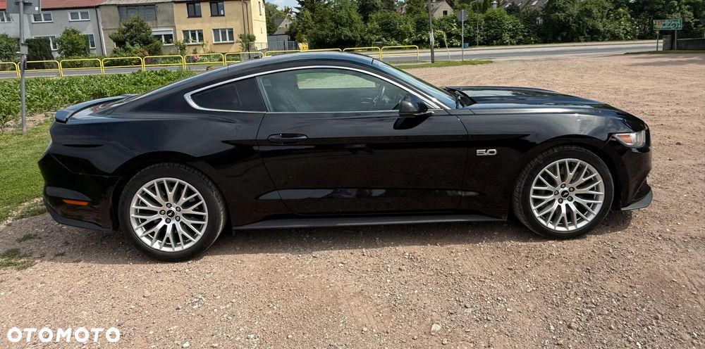 Ford Mustang - 6