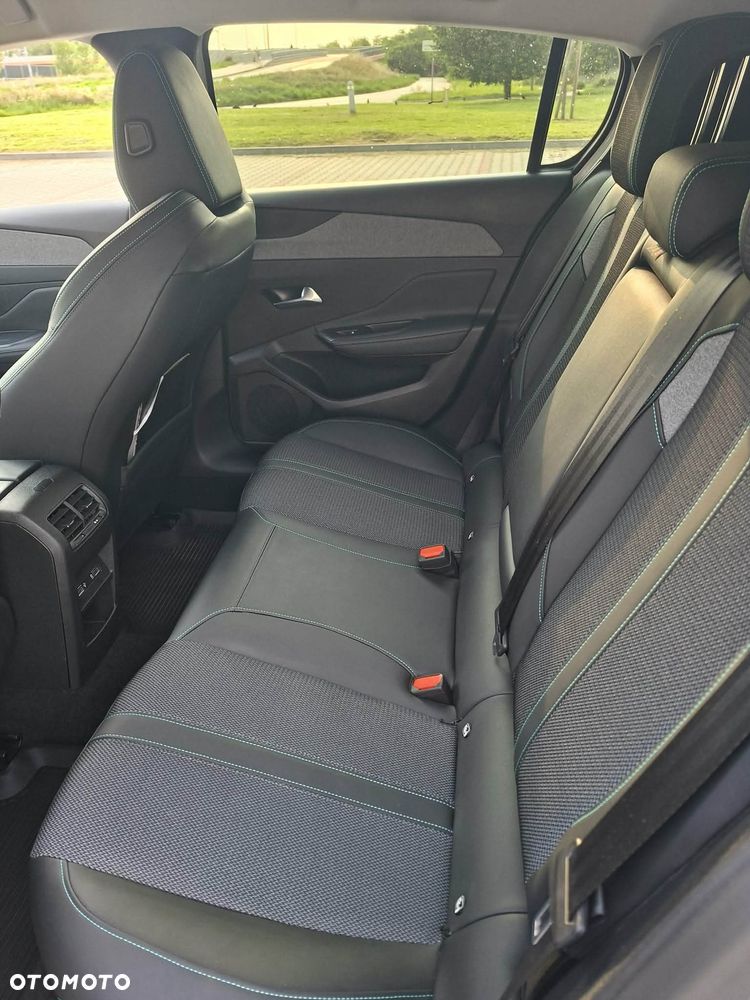 Peugeot 308 1.2 PureTech Allure Pack S&S EAT8 - 15