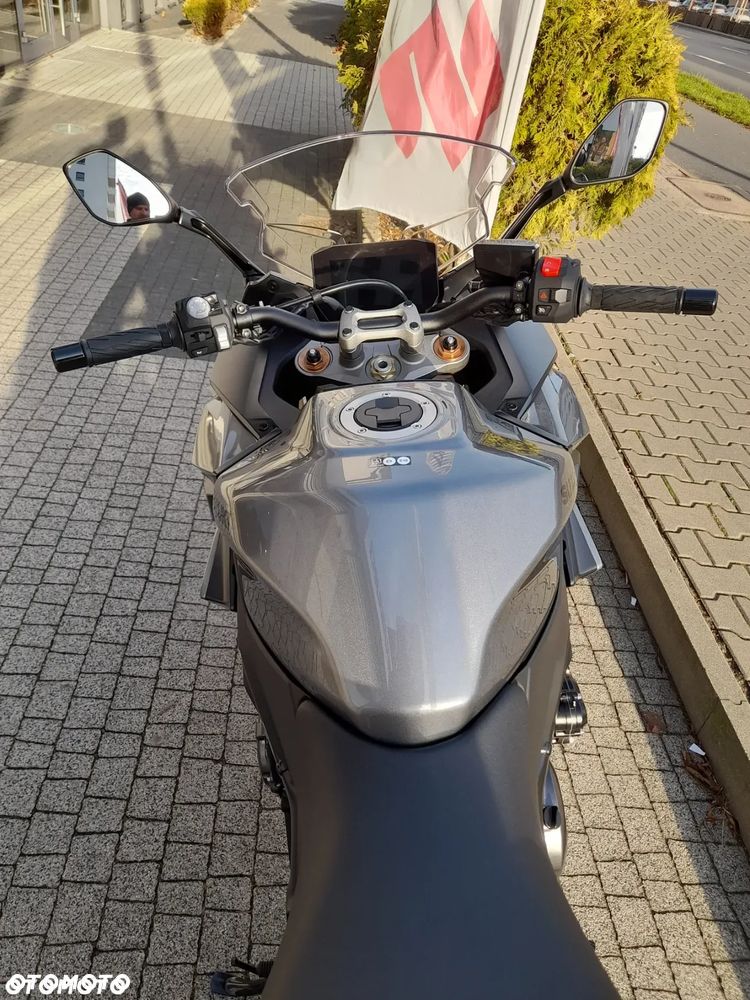 Suzuki GSX 1000 - 7