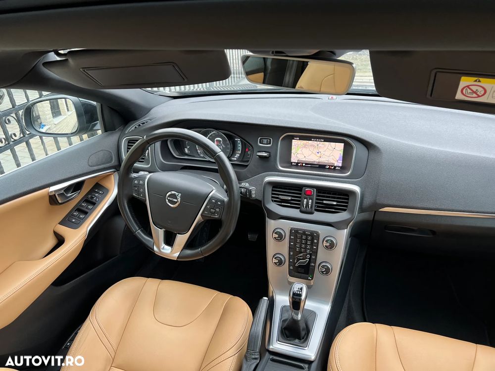 Volvo V40 D2 Inscription - 13