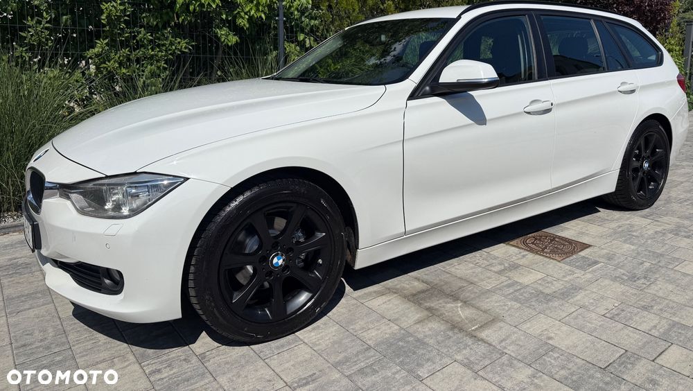 BMW Seria 3 320d Sport Line - 2