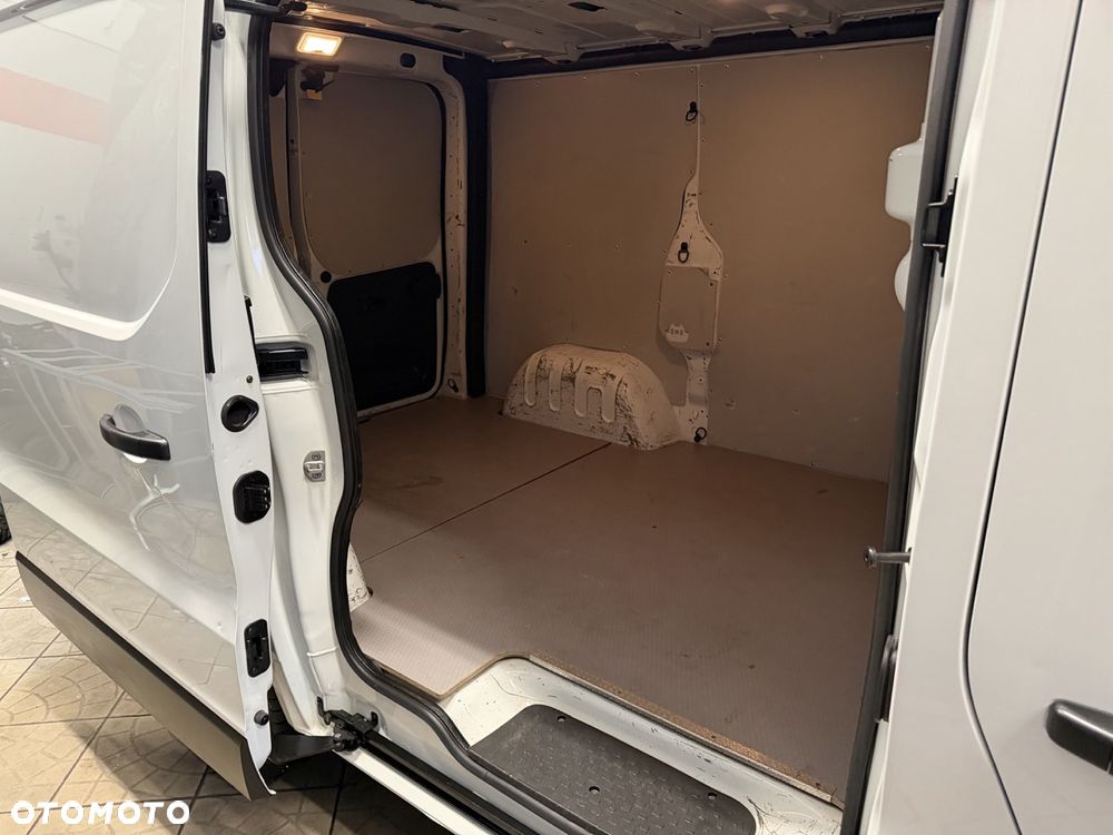 Renault Trafic - 14