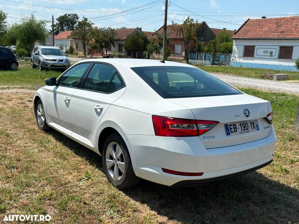 Skoda Superb 1.6 TDI Ambition - 5