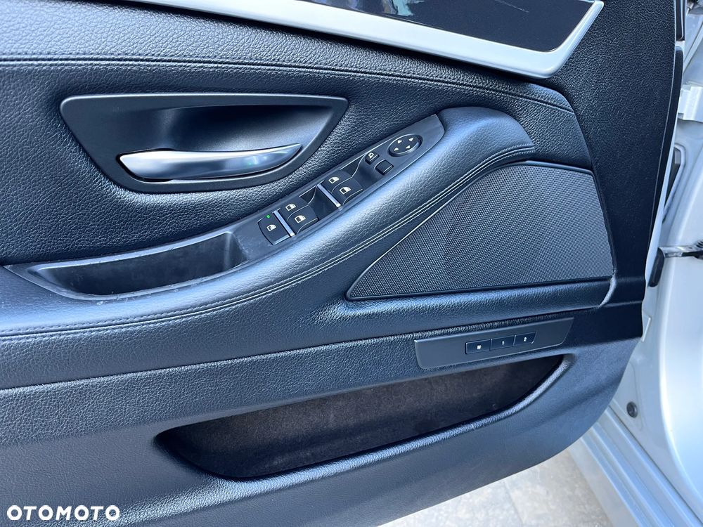 BMW Seria 5 520d - 22
