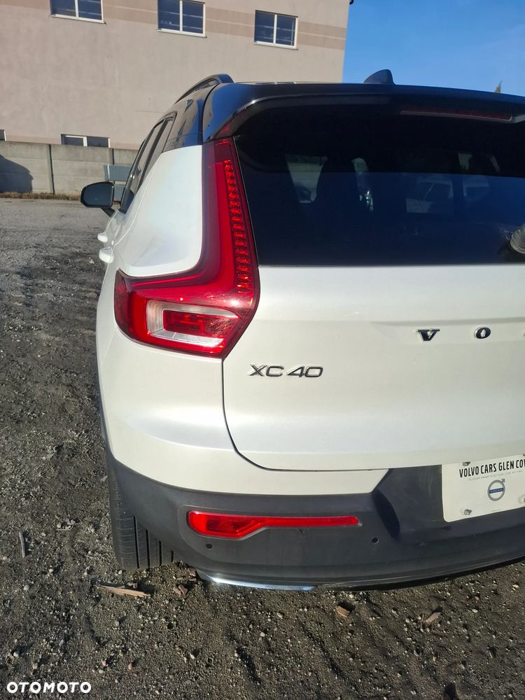 Volvo XC40 Klapa Bagażnika kod lakieru 707 - 3