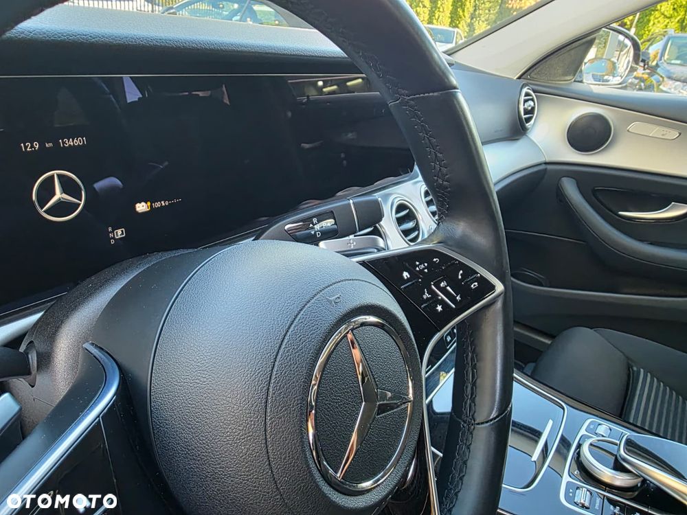 Mercedes-Benz Klasa E 220 d 9G-TRONIC Avantgarde - 18