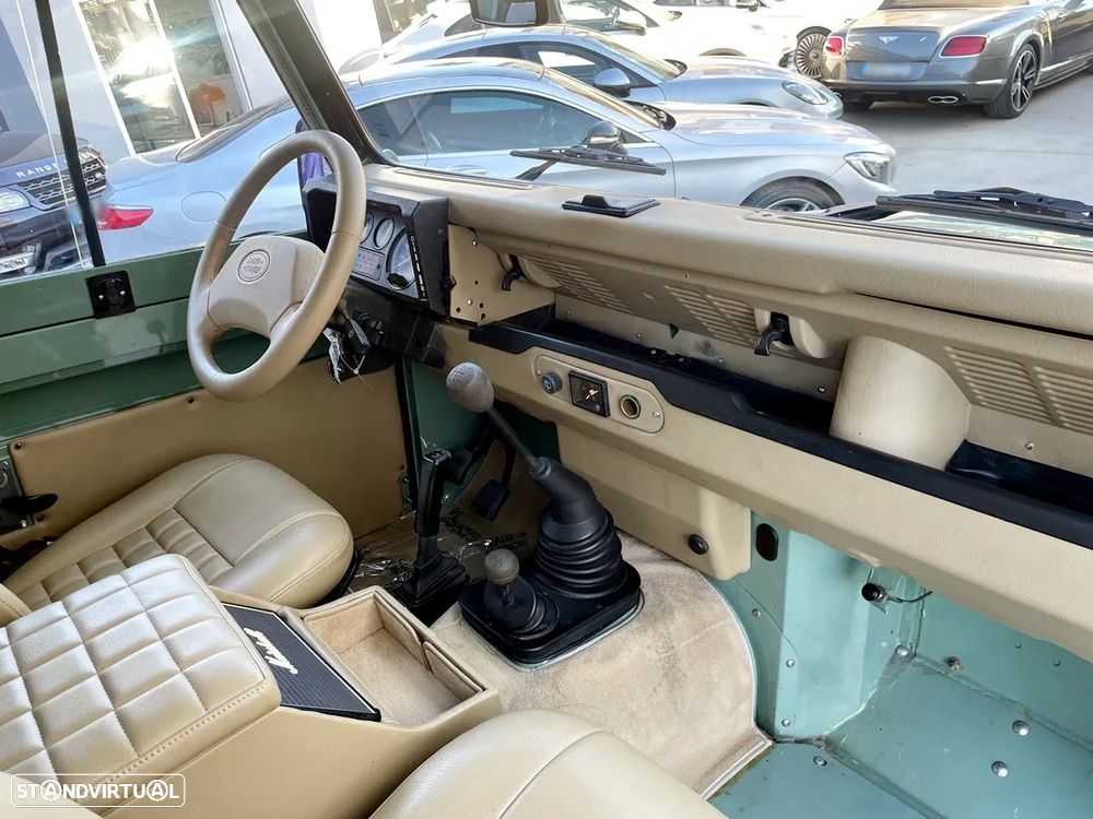 Land Rover Defender 90 2.5 TDi Metal Top - 39