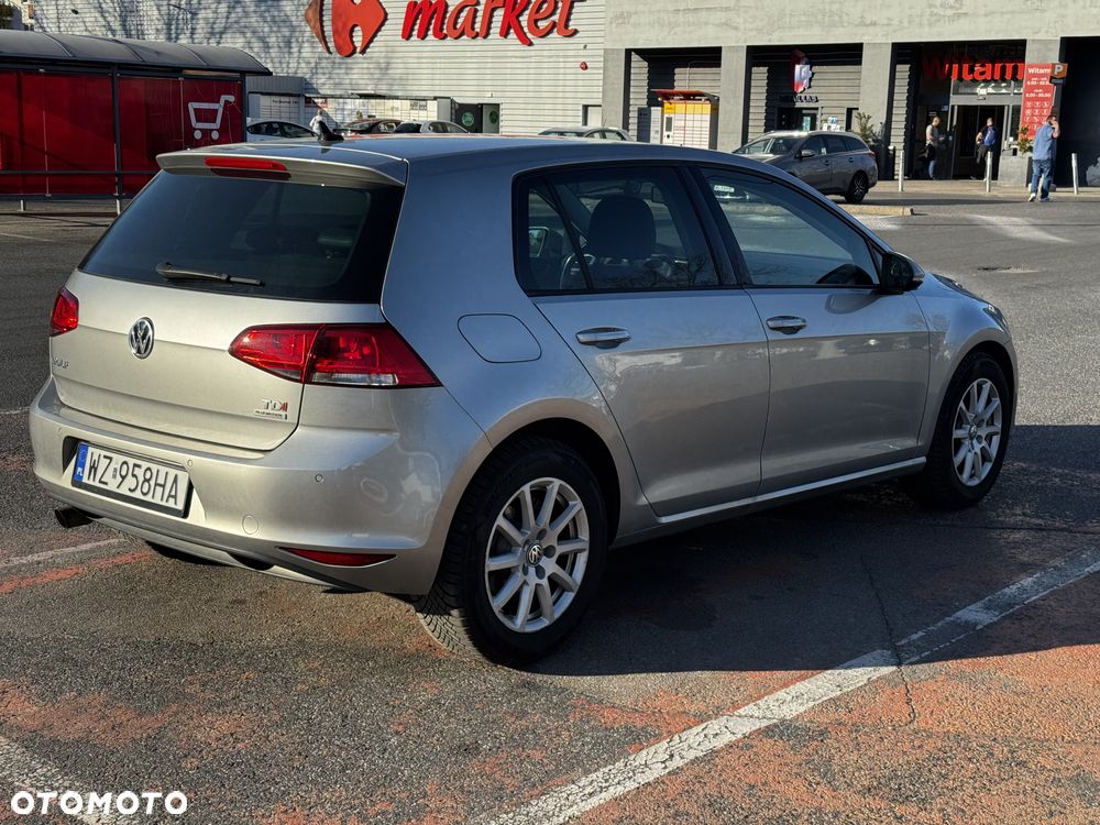 Volkswagen Golf 1.6 TDI Comfortline DSG - 4