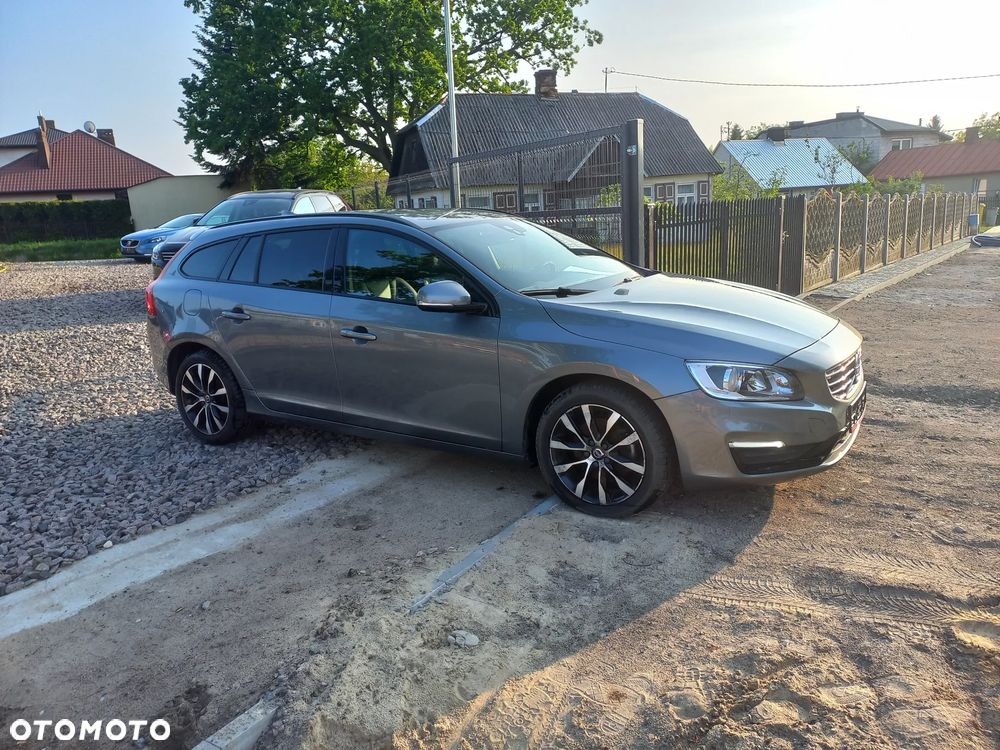 Volvo V60 D2 Drive-E Dynamic Edition (Kinetic) - 9