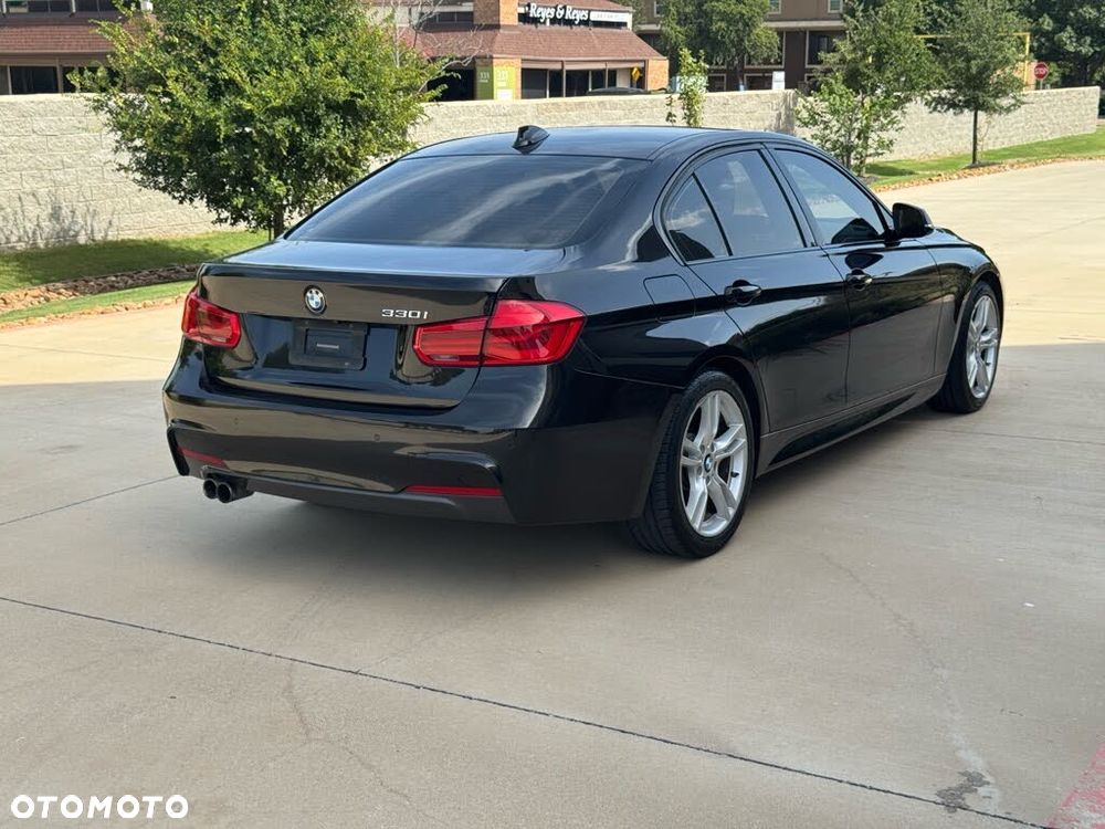 BMW Seria 3 330i M Sport Shadow - 4