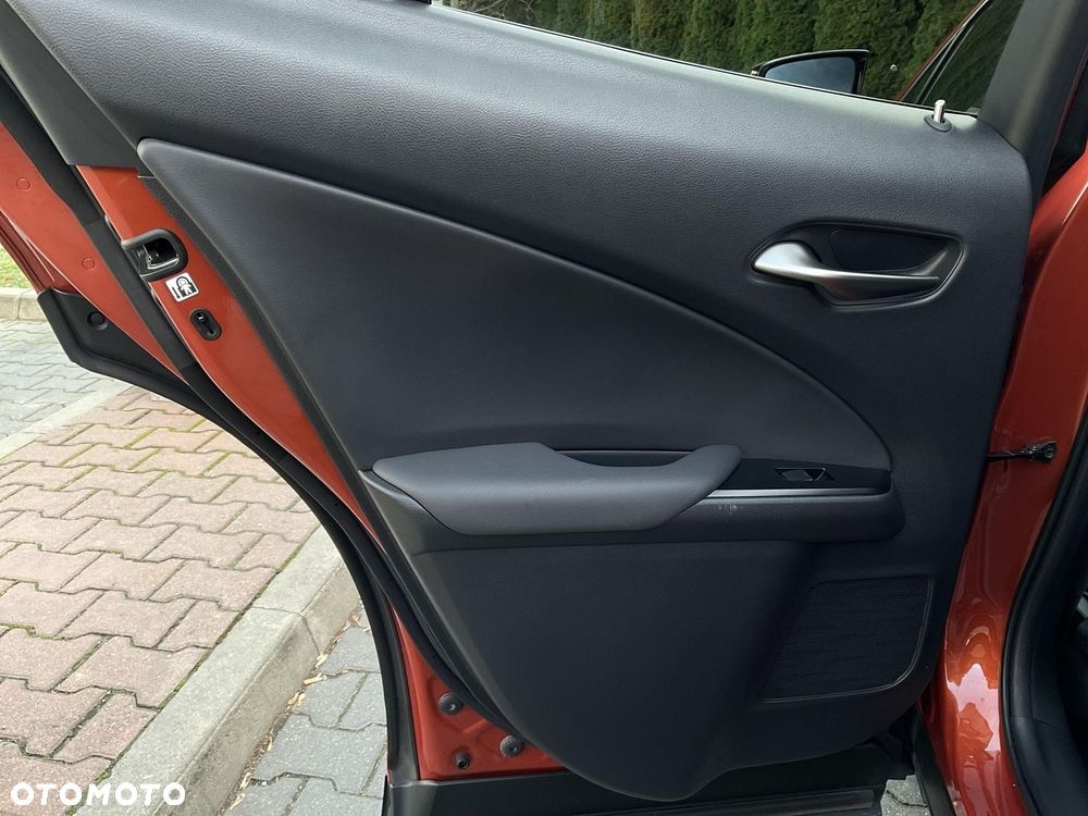 Lexus UX 250h GPF Business Edition 2WD - 29