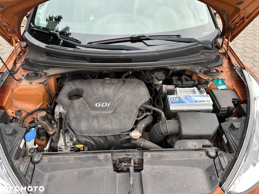 Hyundai Veloster 1.6 GDI Premium - 8