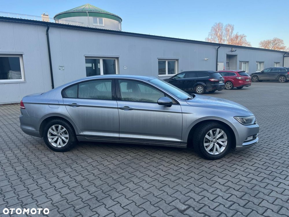 Volkswagen Passat 1.6 TDI BMT Trendline - 1