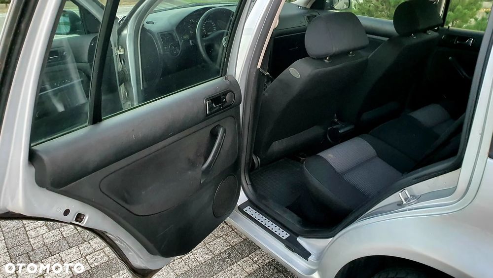 Volkswagen Golf - 16