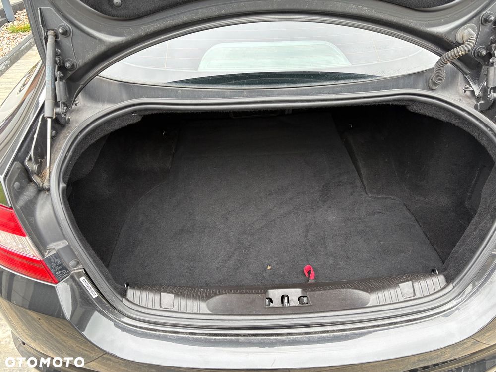 Jaguar XF 2.0 T Prestige - 12