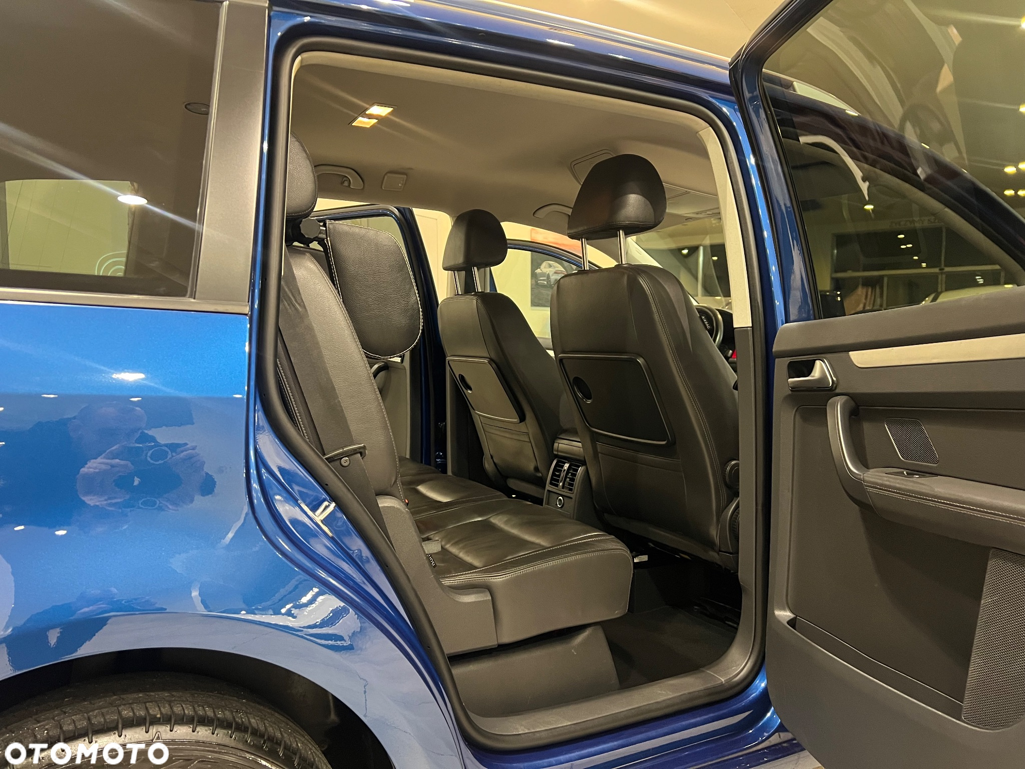 Volkswagen Touran 1.4 TGI BlueMotion Highline - 34