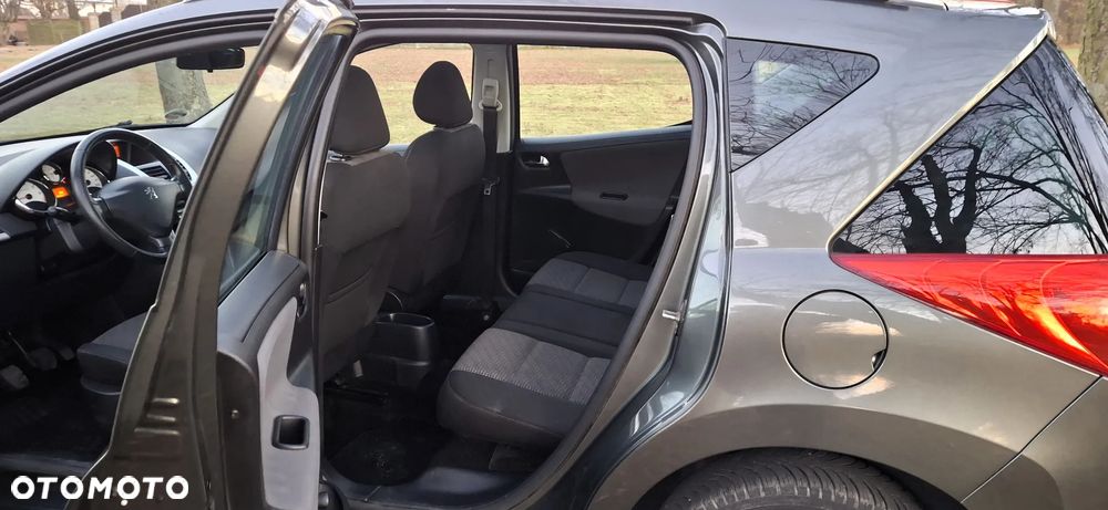 Peugeot 207 1.6 Trendy - 10