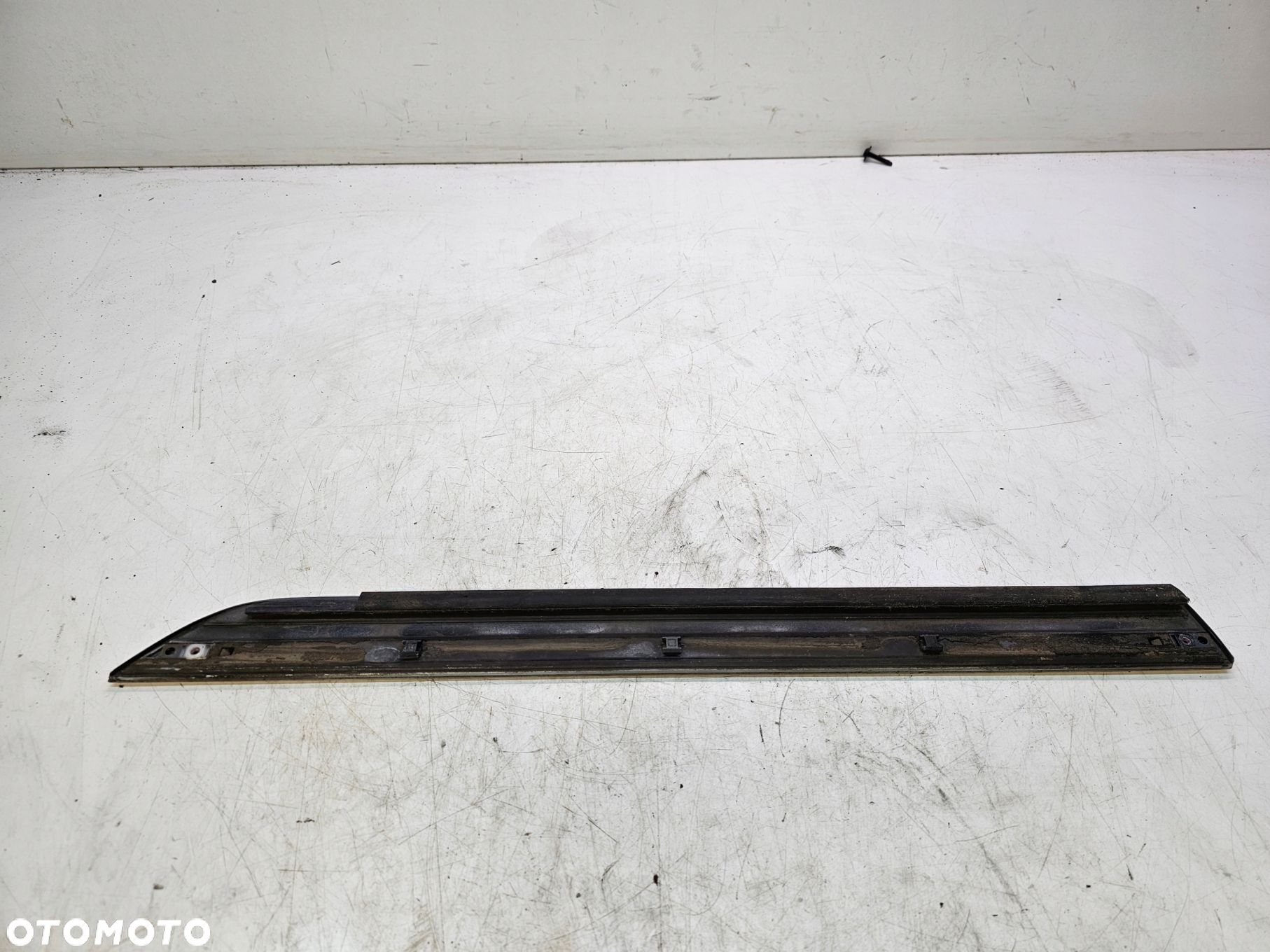 LISTWA DRZWI PRAWY TYŁ AUDI A3 8P LIFT LX7W - 5